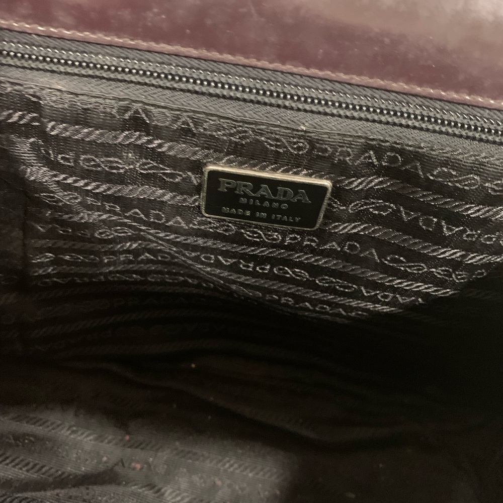 Vintage 90’s Prada re edition patent leather tote - Picture 11 of 12